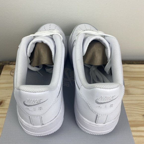 Nike Air Force 1 Low Triple White 314192-117 Size 7Y Women's 8.5 W - NEW IN BOX - Picture 5 of 8
